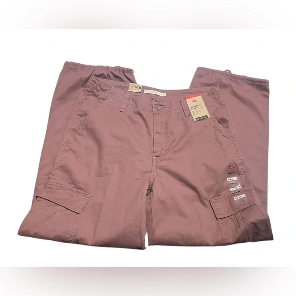 NWT Levi's Women's '94 Baggy Cargo, Rose Taupe - Picture 4 of 10